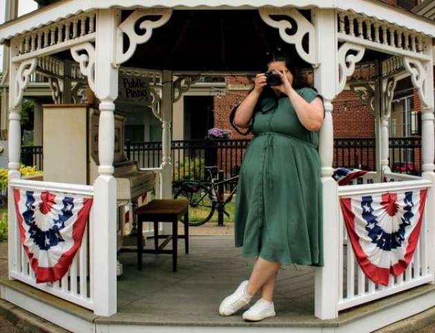 IMG_3179~2 Rebecca at the Gazebo